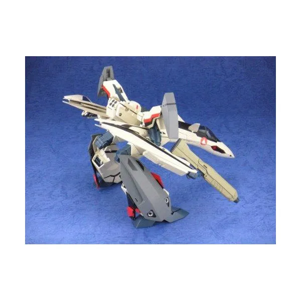 1/60 Macross PLUS Perfect Trans YF-19 With Fast Pack