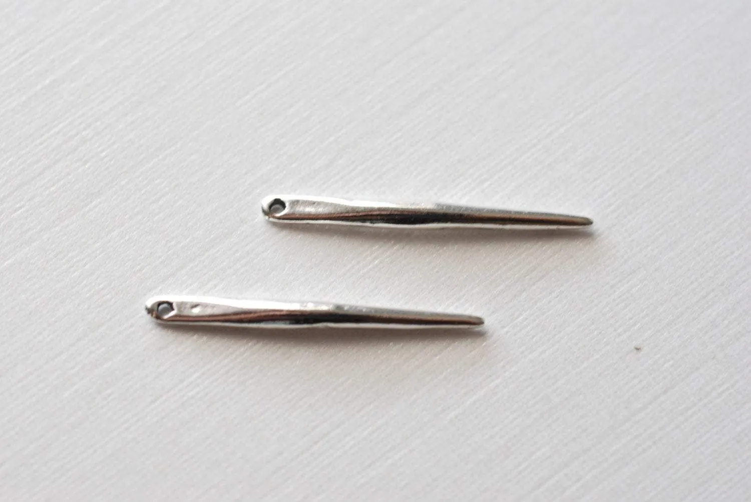 2 pcs Sterling Silver Small Skinny Needle Spike Pendant Charm- long and thin dagger spear spike pendant, needle, silver needle, 40