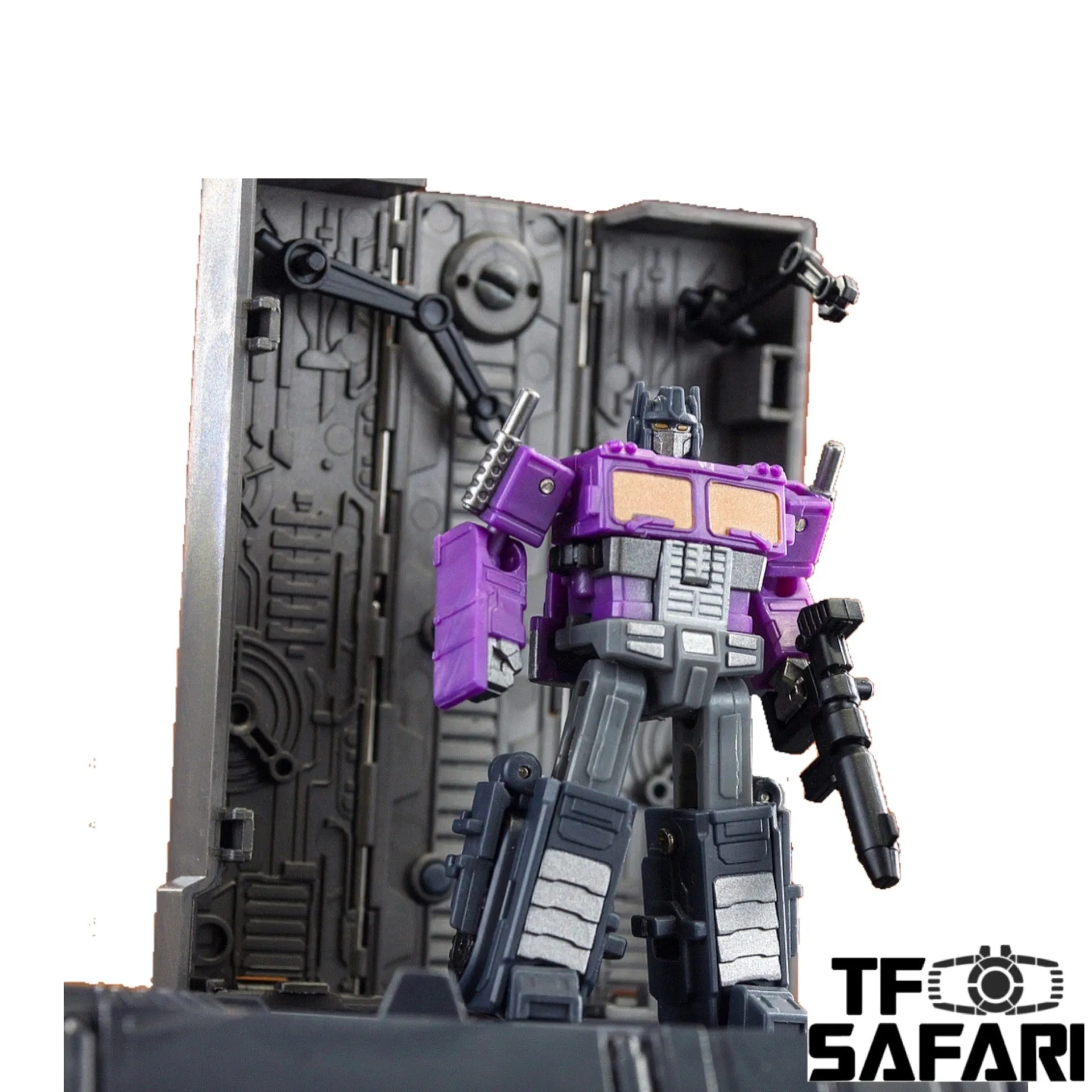 Dr.Wu & Mechanic Studio Extreme Warfare DW-E04P DWE04P Prime Commander (Optimus Prime)  w/ convoy Legends Class (Core Class) fit to Earthrise Titan Class  Purple Version 6cm / 4.6"