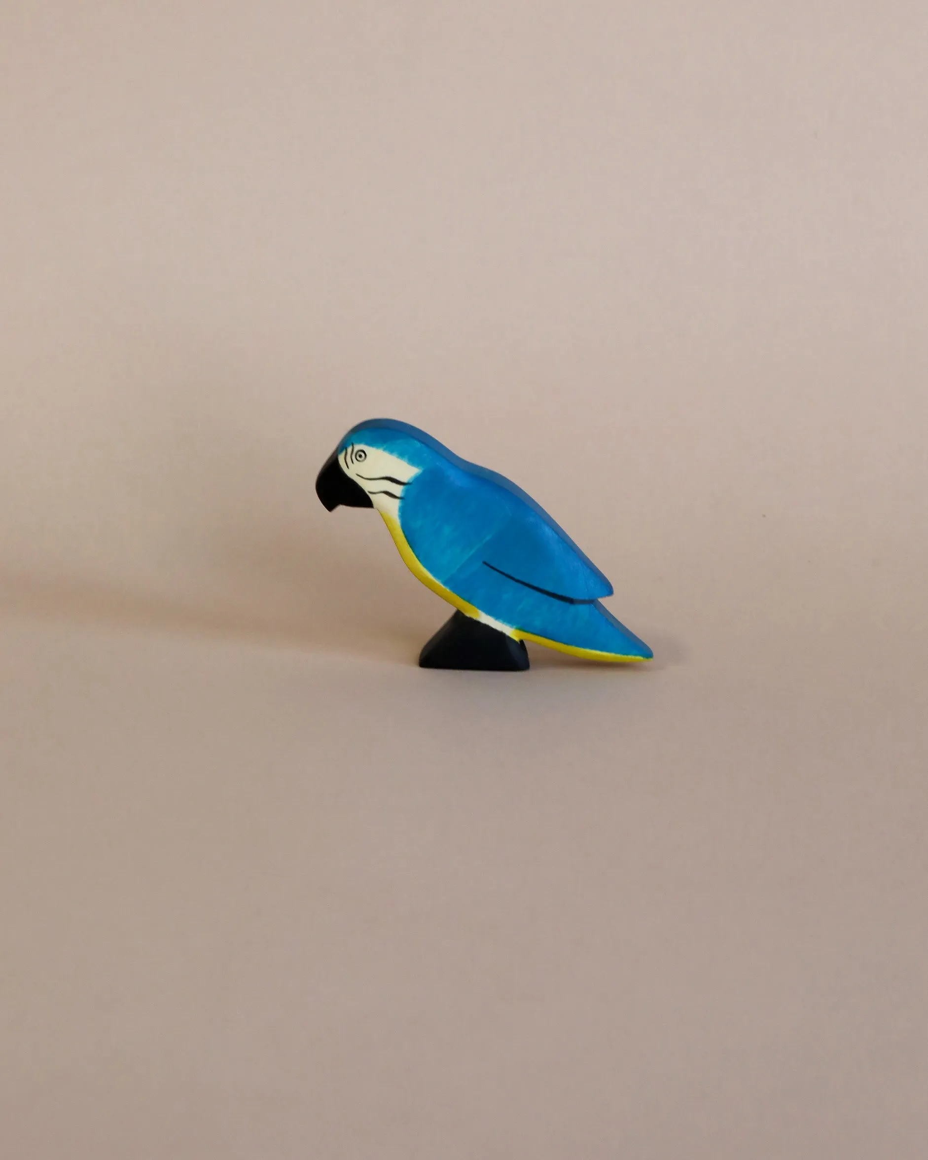 Handmade Holzwald Blue Parrot