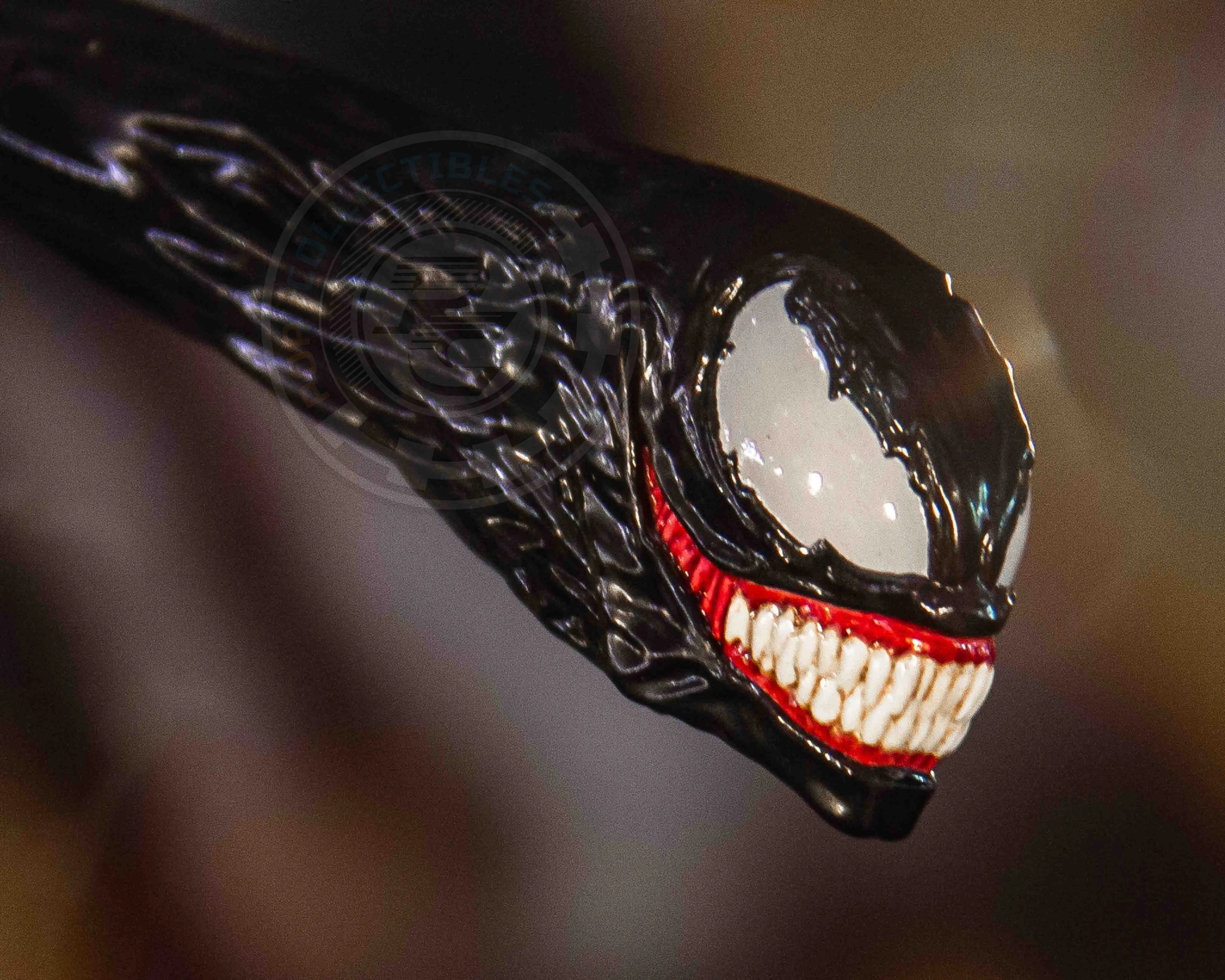 Hot Toys MMS590 Exclusive Edition Venom Figure - Highly Detailed Collectible from Marvels Spider-Man Universe