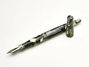 Model 66 Stabilis Fountain Pen - Charcoal & Creme' SE