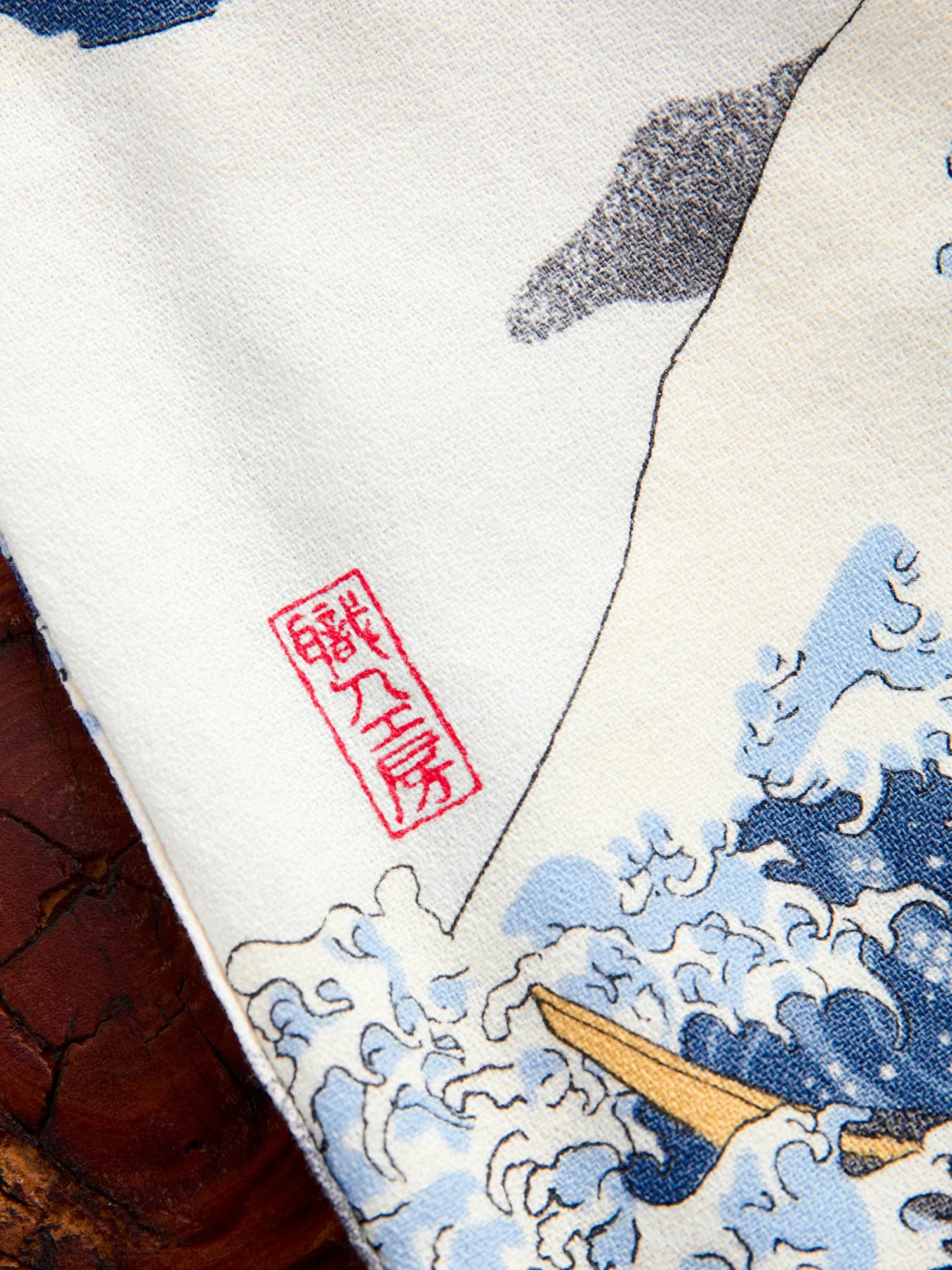 "Great Wave" Vacation Shirt in Ivory